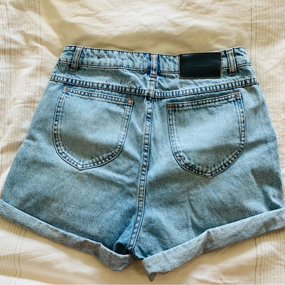 Zara Mom Fit Hi-Rise Denim Shorts in Size 6 - Picture 9 of 12